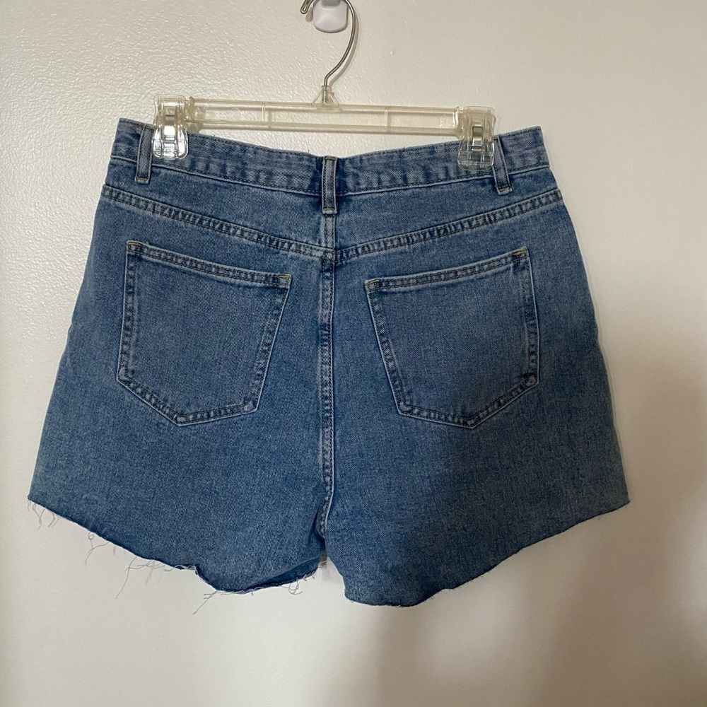 Light blue mid length shorts